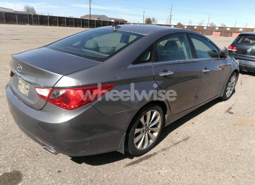 Photo 4 of 2012 Hyundai Sonata SE (VIN 5NPEC4AC2CH336608)