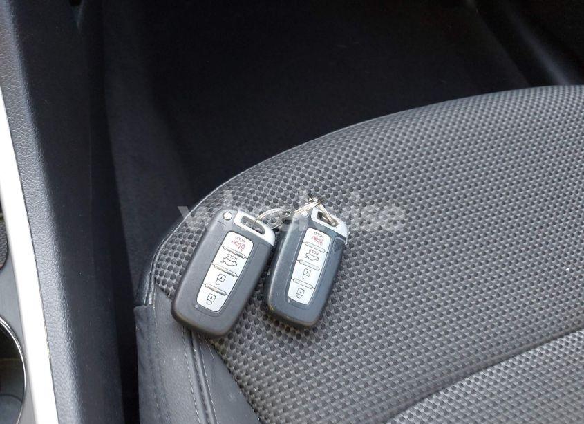 Photo 11 of 2012 Hyundai Sonata SE (VIN 5NPEC4AC2CH368281)