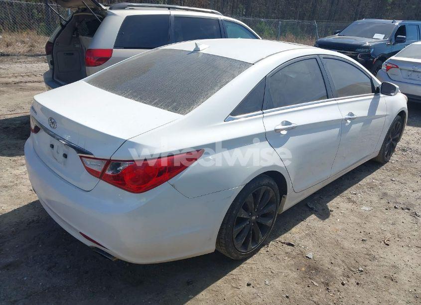 Photo 4 of 2012 Hyundai Sonata SE (VIN 5NPEC4AC2CH373948)