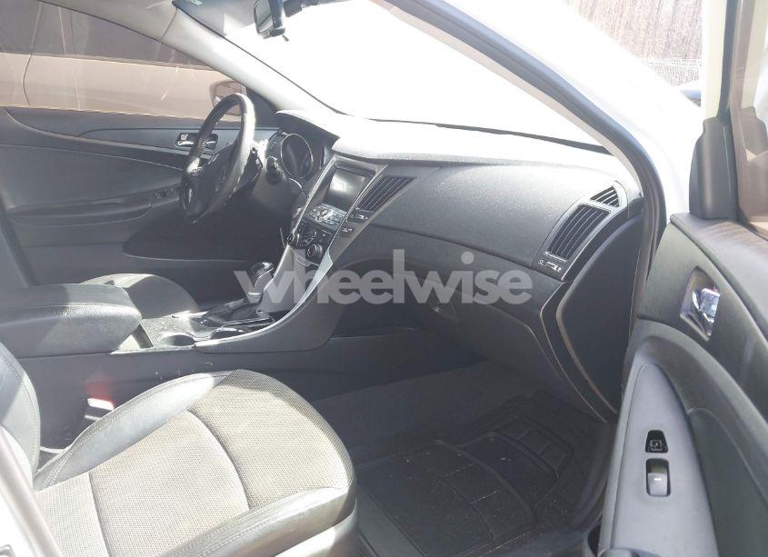 Photo 5 of 2012 Hyundai Sonata SE (VIN 5NPEC4AC2CH373948)