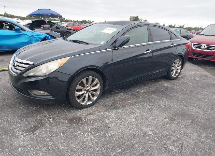 Photo 2 of 2012 Hyundai Sonata SE (VIN 5NPEC4AC2CH389681)