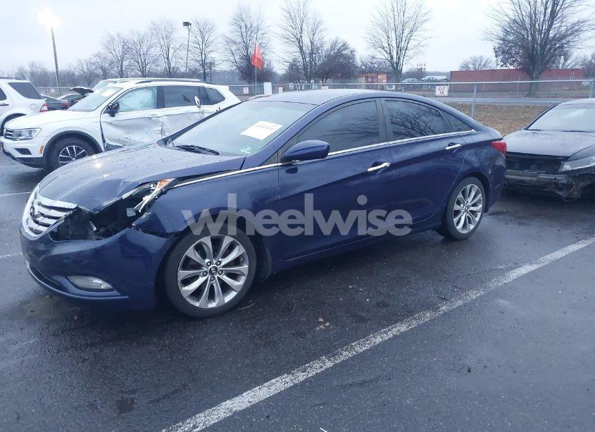 Photo 2 of 2012 Hyundai Sonata SE (VIN 5NPEC4AC2CH419519)