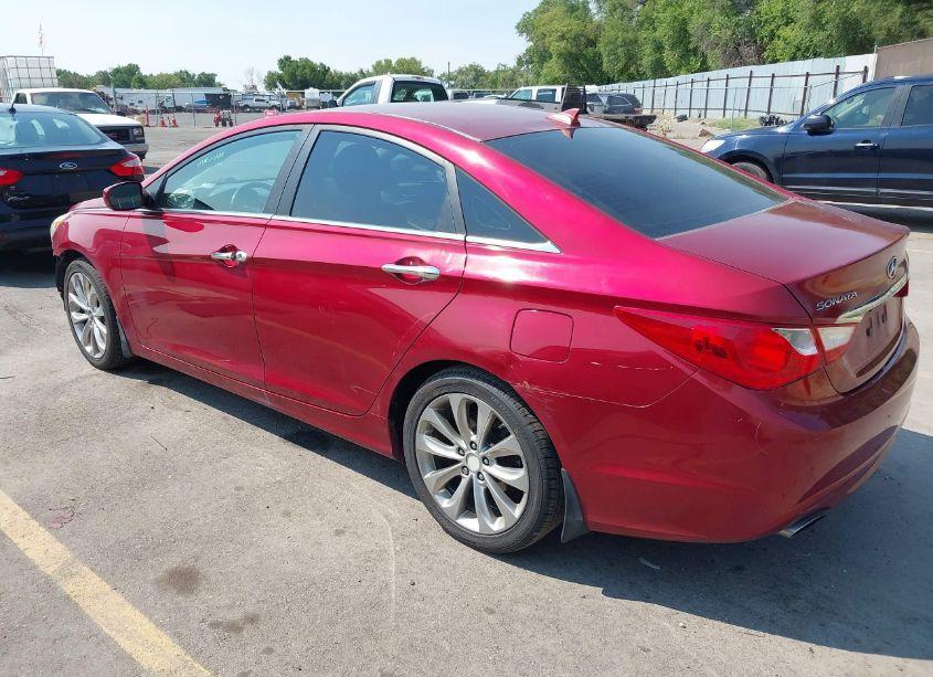 Photo 3 of 2013 Hyundai Sonata SE (VIN 5NPEC4AC2DH518536)
