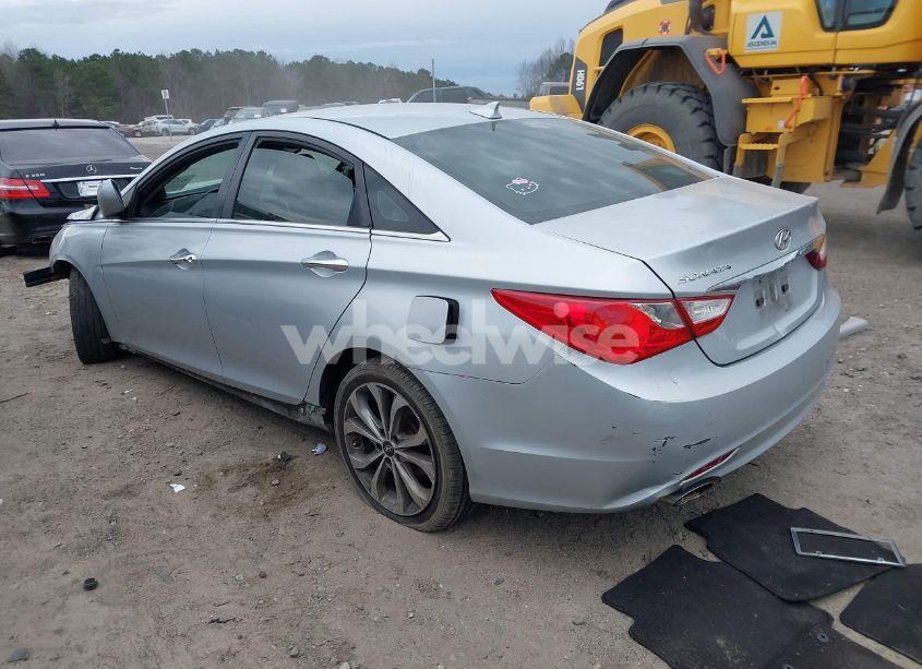 Photo 3 of 2013 Hyundai Sonata SE (VIN 5NPEC4AC2DH519332)