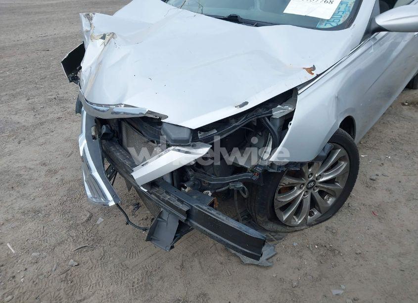 Photo 6 of 2013 Hyundai Sonata SE (VIN 5NPEC4AC2DH519332)