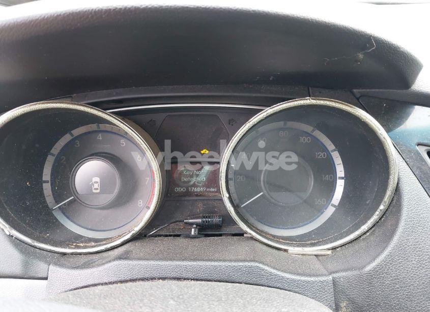 Photo 7 of 2013 Hyundai Sonata SE (VIN 5NPEC4AC2DH519332)