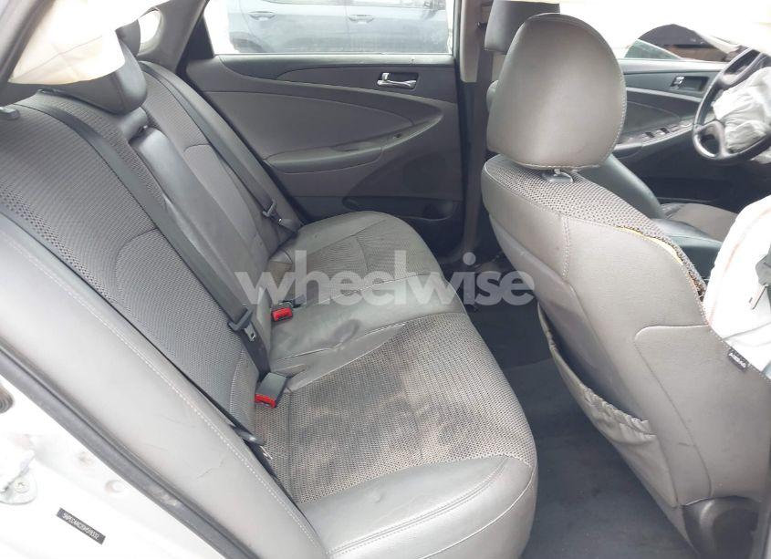 Photo 8 of 2013 Hyundai Sonata SE (VIN 5NPEC4AC2DH519332)