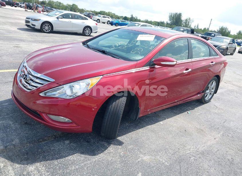 Photo 2 of 2013 Hyundai Sonata LIMITED (VIN 5NPEC4AC2DH531643)