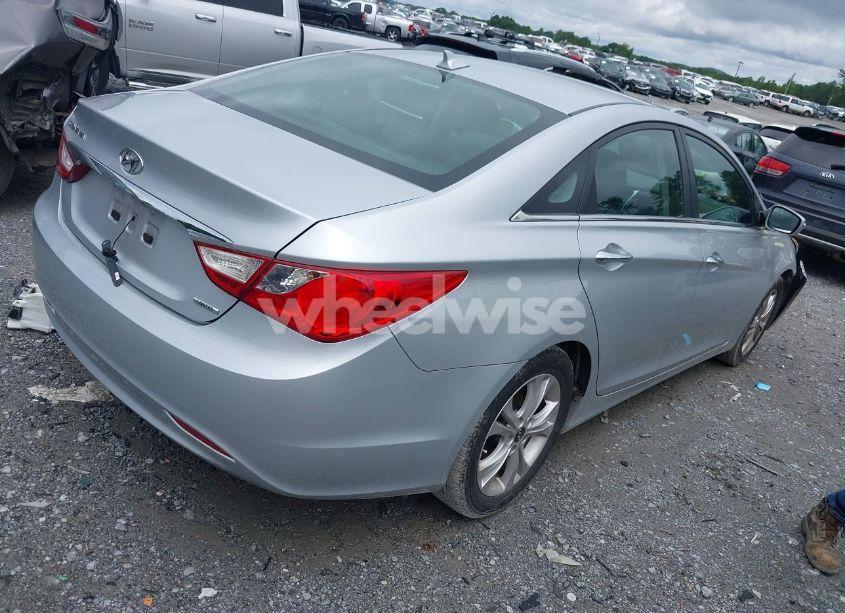 Photo 4 of 2013 Hyundai Sonata LIMITED (VIN 5NPEC4AC2DH571897)