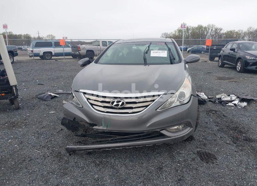 Photo 12 of 2013 Hyundai Sonata SE (VIN 5NPEC4AC2DH582043)