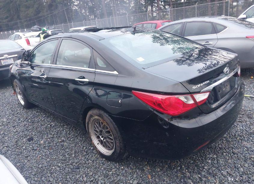 Photo 3 of 2013 Hyundai Sonata LIMITED (VIN 5NPEC4AC2DH582270)