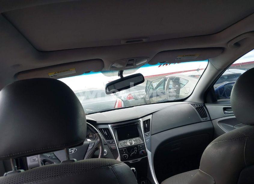 Photo 16 of 2013 Hyundai Sonata SE (VIN 5NPEC4AC2DH622783)