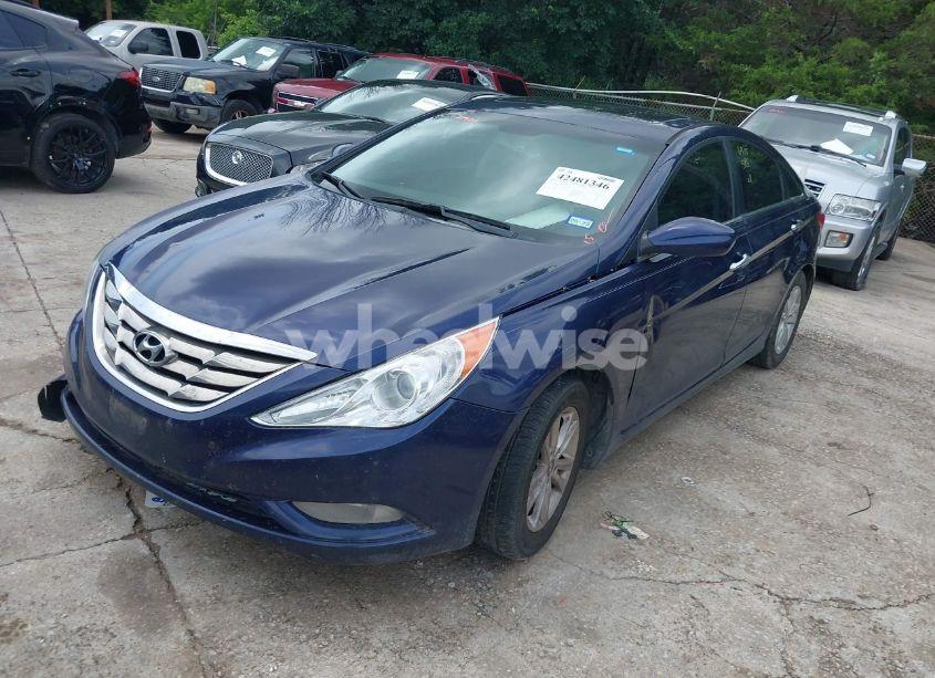 Photo 2 of 2013 Hyundai Sonata SE (VIN 5NPEC4AC2DH622783)