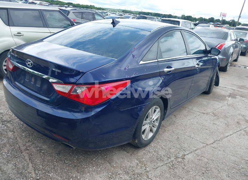 Photo 4 of 2013 Hyundai Sonata SE (VIN 5NPEC4AC2DH622783)