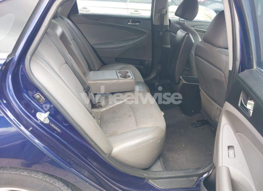 Photo 8 of 2013 Hyundai Sonata SE (VIN 5NPEC4AC2DH622783)