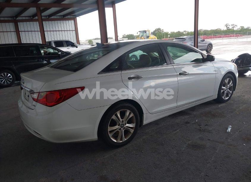 Photo 4 of 2013 Hyundai Sonata LIMITED (VIN 5NPEC4AC2DH650597)