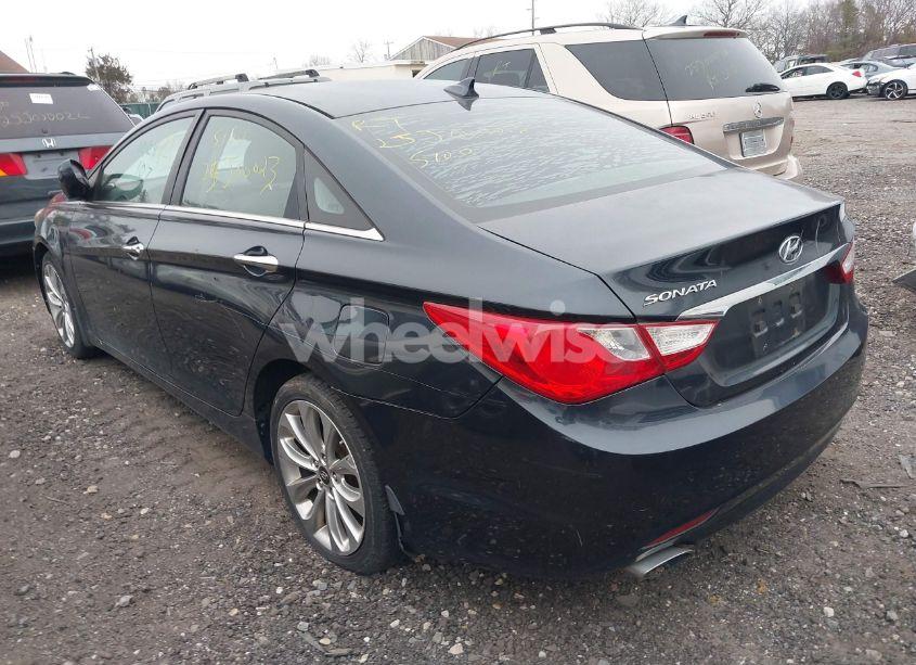 Photo 3 of 2013 Hyundai Sonata SE (VIN 5NPEC4AC2DH650907)