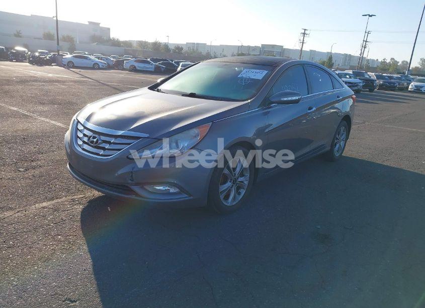 Photo 2 of 2013 Hyundai Sonata LIMITED (VIN 5NPEC4AC2DH651040)