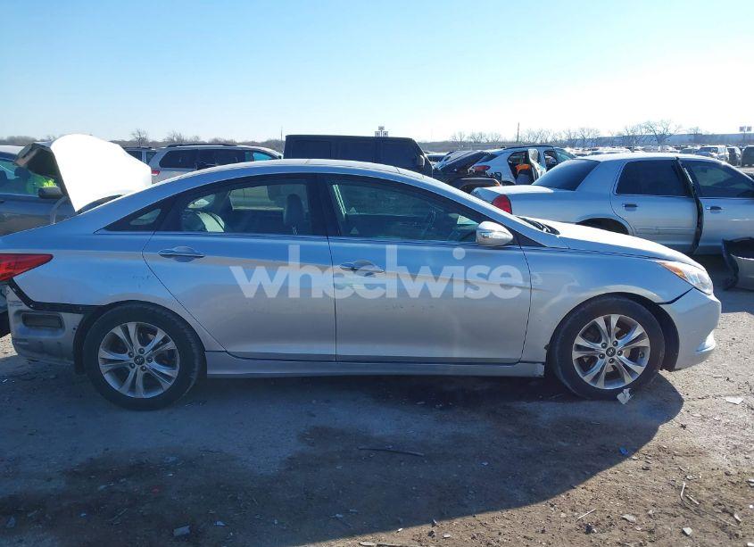 Photo 13 of 2013 Hyundai Sonata LIMITED (VIN 5NPEC4AC2DH671806)