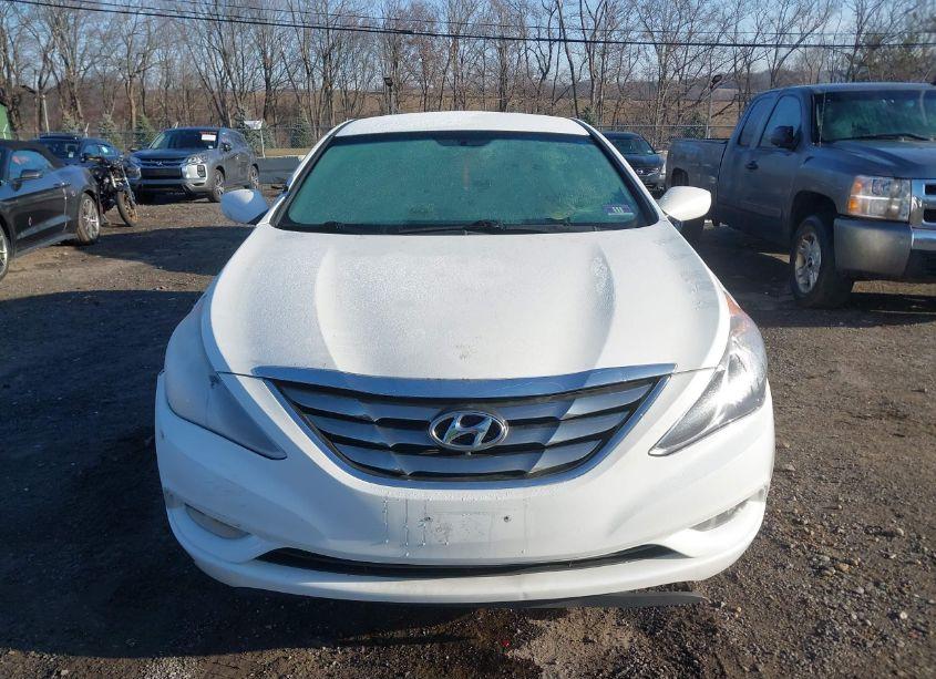 Photo 12 of 2013 Hyundai Sonata SE (VIN 5NPEC4AC2DH686144)