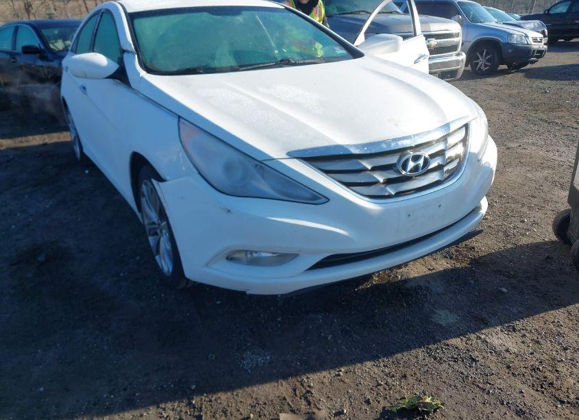 Photo 6 of 2013 Hyundai Sonata SE (VIN 5NPEC4AC2DH686144)