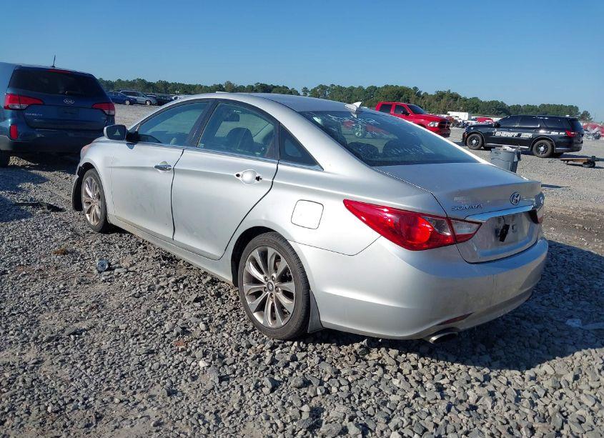 Photo 3 of 2013 Hyundai Sonata SE (VIN 5NPEC4AC2DH772974)