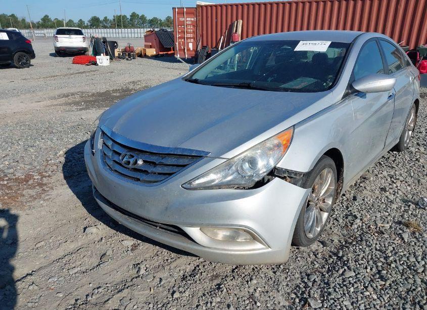 Photo 6 of 2013 Hyundai Sonata SE (VIN 5NPEC4AC2DH772974)