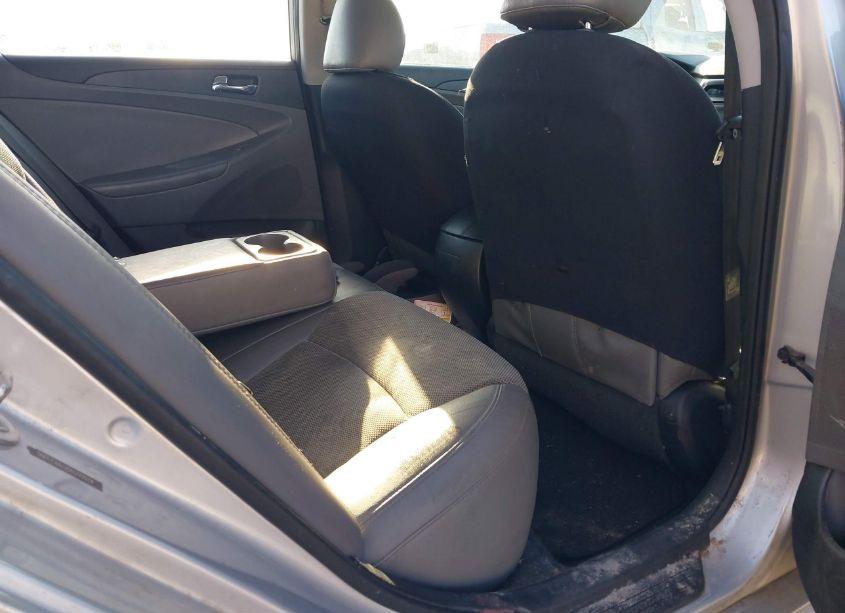 Photo 8 of 2013 Hyundai Sonata SE (VIN 5NPEC4AC2DH772974)