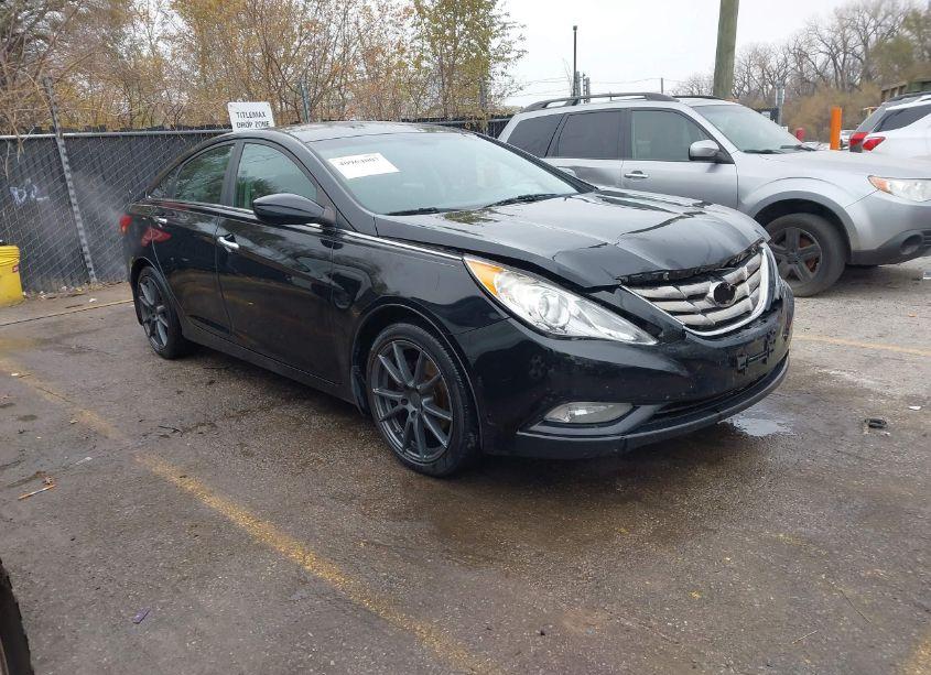 2013 Hyundai Sonata SE (VIN 5NPEC4AC2DH775826) main photo