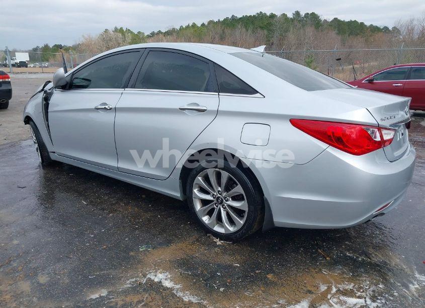 Photo 3 of 2013 Hyundai Sonata SE (VIN 5NPEC4AC2DH806248)