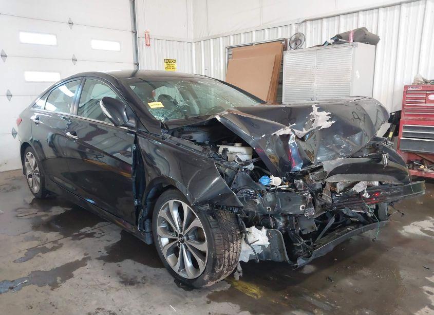 Photo 13 of 2014 Hyundai Sonata SE (VIN 5NPEC4AC2EH812763)