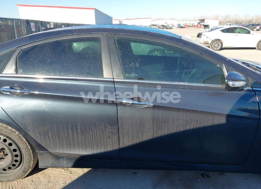 Photo 12 of 2014 Hyundai Sonata SE (VIN 5NPEC4AC2EH820779)