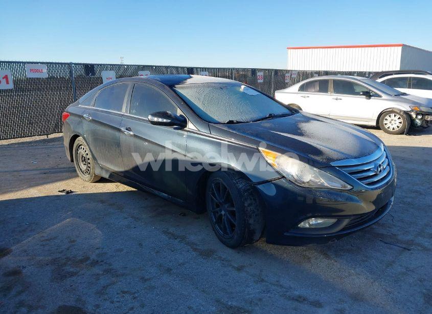 Photo 6 of 2014 Hyundai Sonata SE (VIN 5NPEC4AC2EH820779)