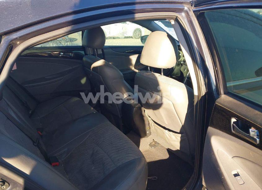 Photo 8 of 2014 Hyundai Sonata SE (VIN 5NPEC4AC2EH820779)