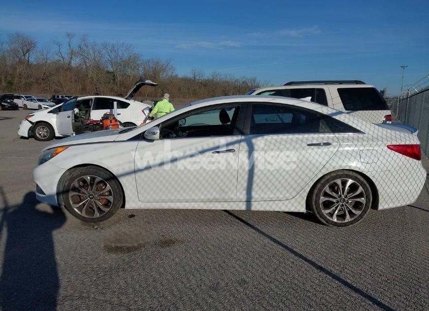 Photo 14 of 2014 Hyundai Sonata SE (VIN 5NPEC4AC2EH906674)