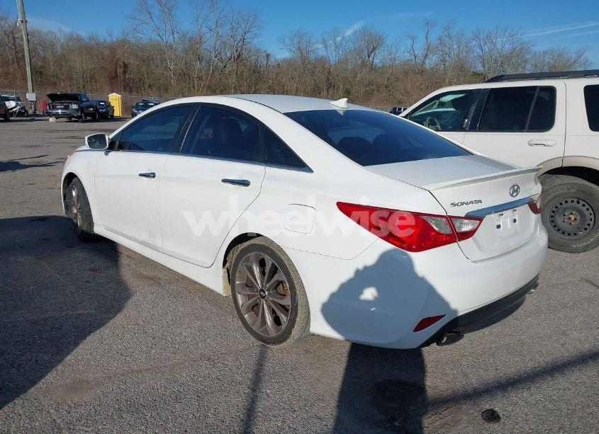 Photo 3 of 2014 Hyundai Sonata SE (VIN 5NPEC4AC2EH906674)