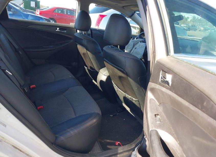 Photo 8 of 2011 Hyundai Sonata SE (VIN 5NPEC4AC3BH054721)