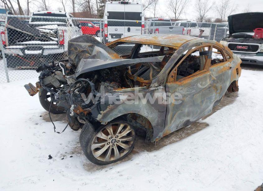 Photo 2 of 2011 Hyundai Sonata SE (VIN 5NPEC4AC3BH074791)