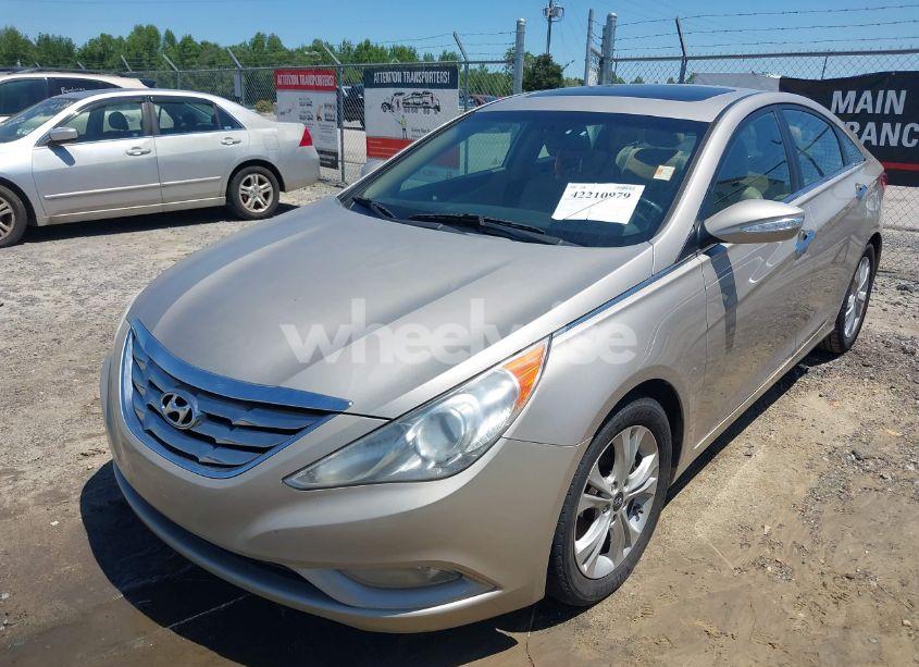 Photo 2 of 2011 Hyundai Sonata LIMITED (VIN 5NPEC4AC3BH106087)