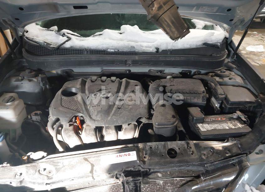 Photo 10 of 2011 Hyundai Sonata SE (VIN 5NPEC4AC3BH134343)