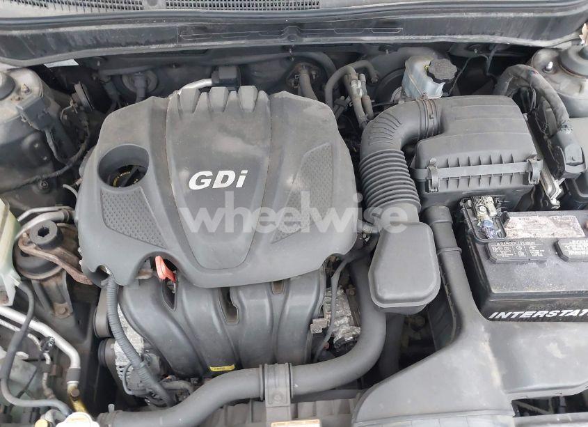 Photo 10 of 2011 Hyundai Sonata SE (VIN 5NPEC4AC3BH137632)