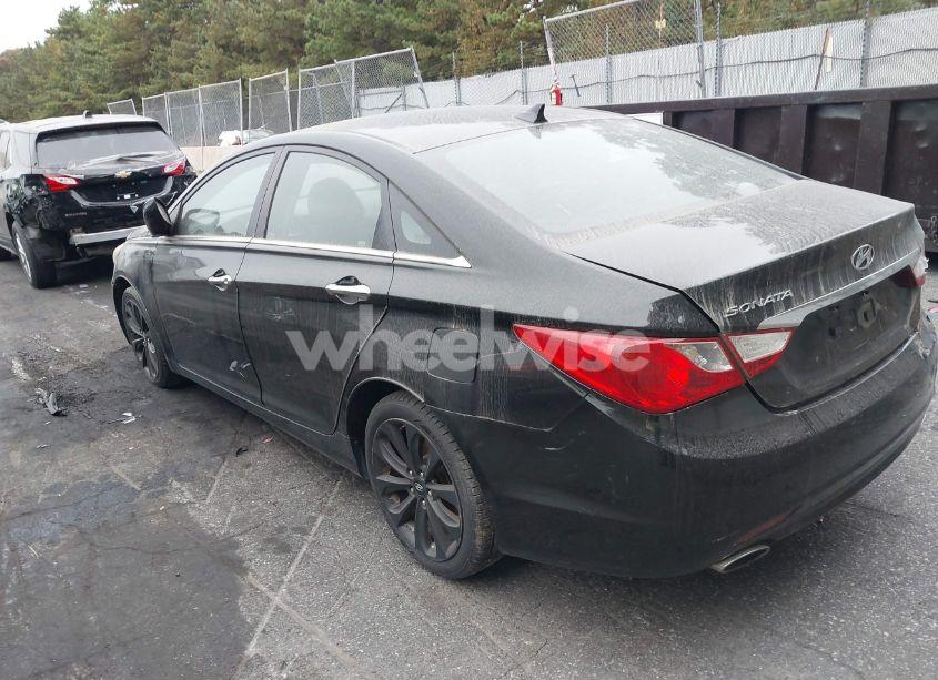 Photo 3 of 2011 Hyundai Sonata SE (VIN 5NPEC4AC3BH137632)