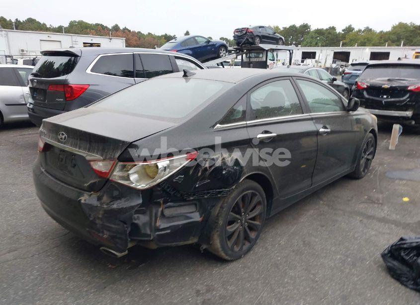 Photo 4 of 2011 Hyundai Sonata SE (VIN 5NPEC4AC3BH137632)