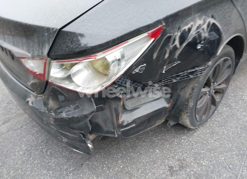 Photo 6 of 2011 Hyundai Sonata SE (VIN 5NPEC4AC3BH137632)