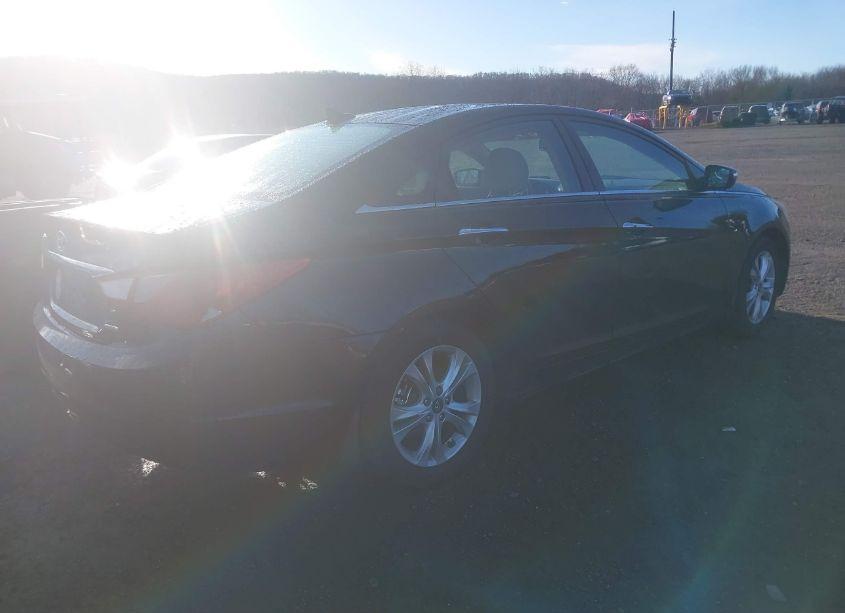 Photo 4 of 2011 Hyundai Sonata LIMITED (VIN 5NPEC4AC3BH138733)