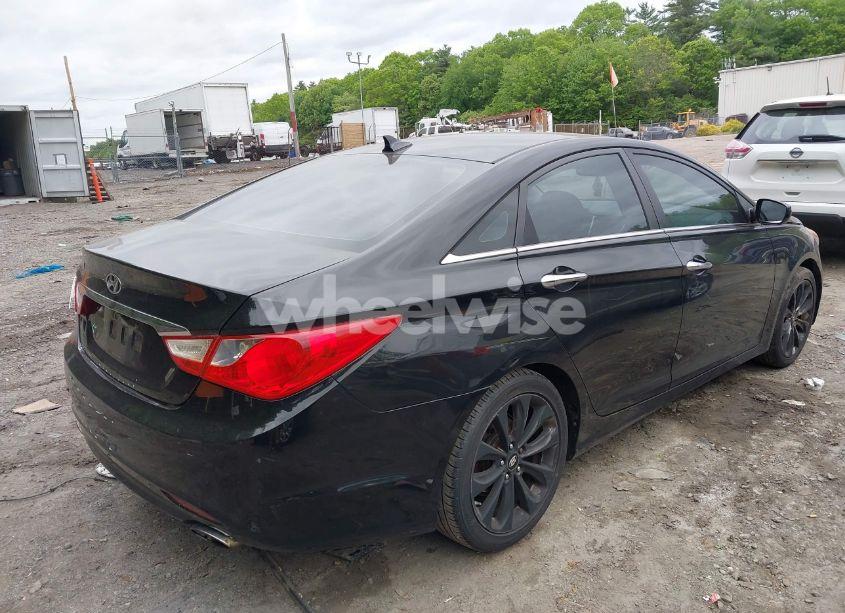 Photo 4 of 2011 Hyundai Sonata SE (VIN 5NPEC4AC3BH155693)