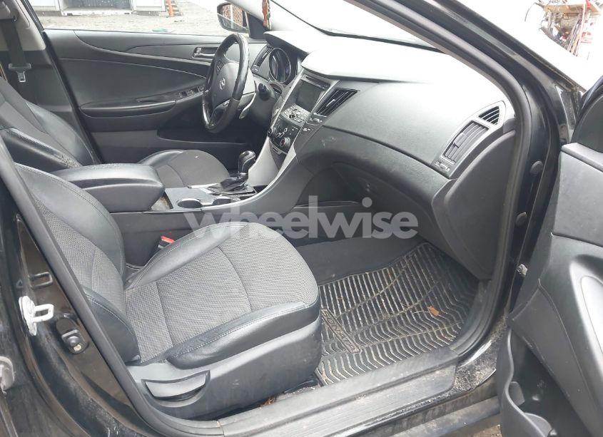 Photo 5 of 2011 Hyundai Sonata SE (VIN 5NPEC4AC3BH155693)