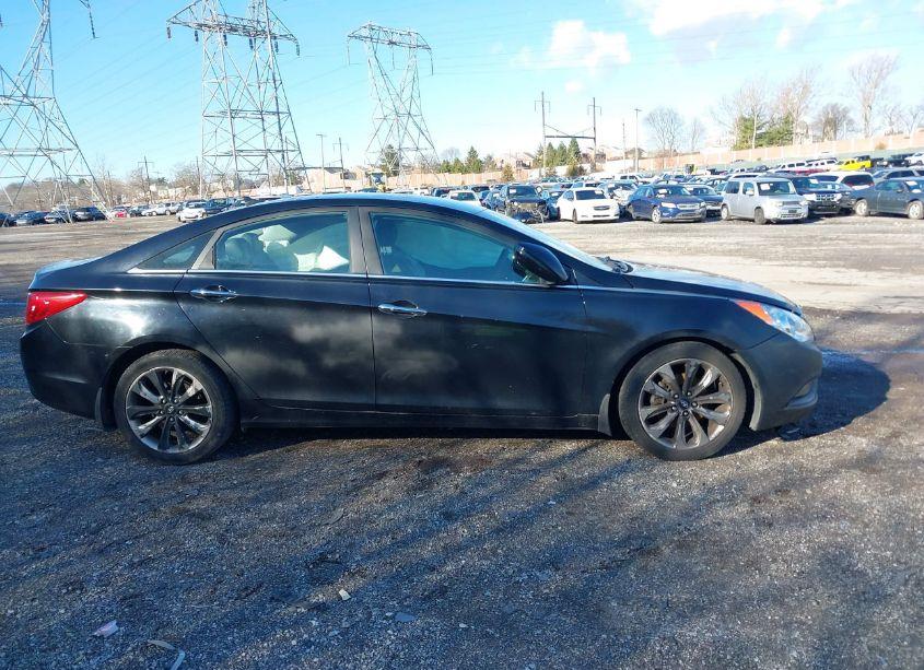 Photo 13 of 2011 Hyundai Sonata SE (VIN 5NPEC4AC3BH170954)