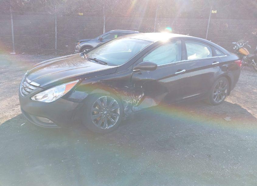 Photo 2 of 2011 Hyundai Sonata SE (VIN 5NPEC4AC3BH170954)