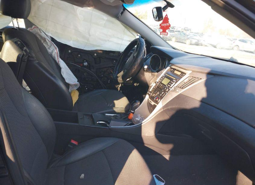 Photo 5 of 2011 Hyundai Sonata SE (VIN 5NPEC4AC3BH170954)